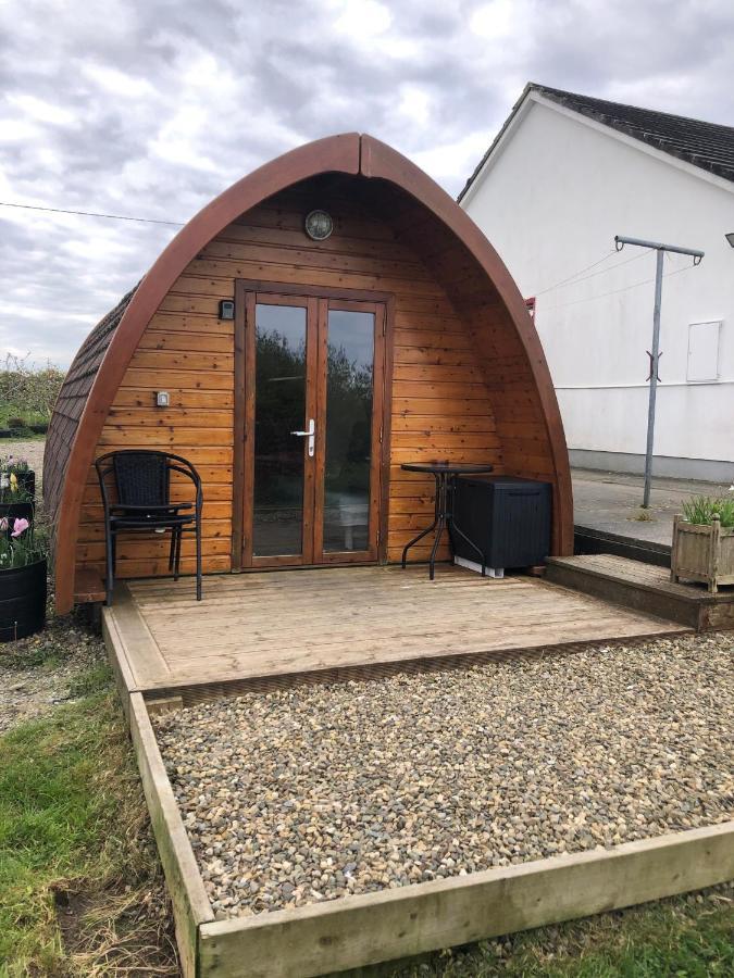 Villa The Rainbow Pod Milltown Malbay Exterior foto