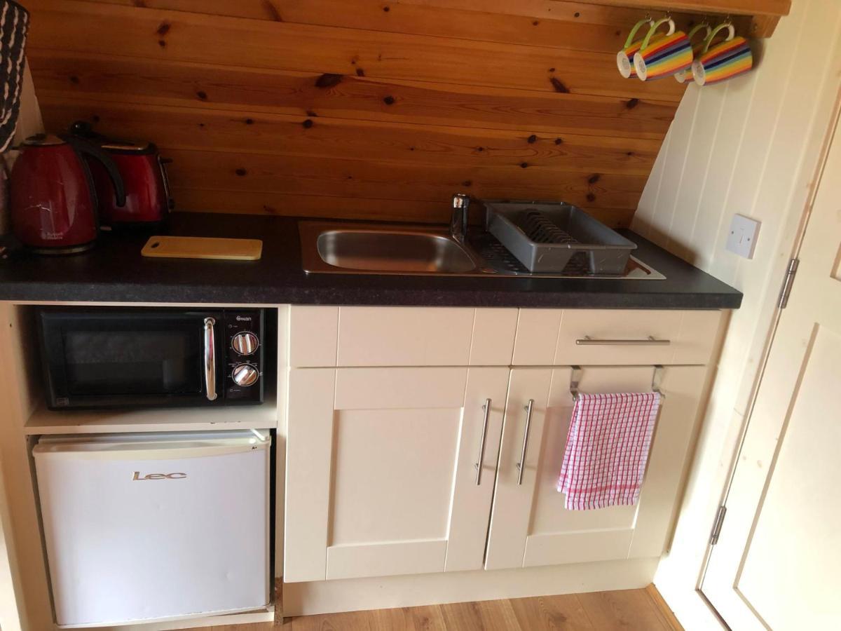 Villa The Rainbow Pod Milltown Malbay Exterior foto