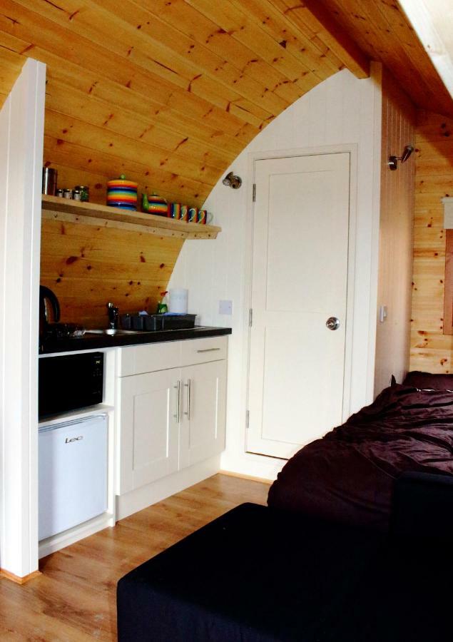 Villa The Rainbow Pod Milltown Malbay Exterior foto