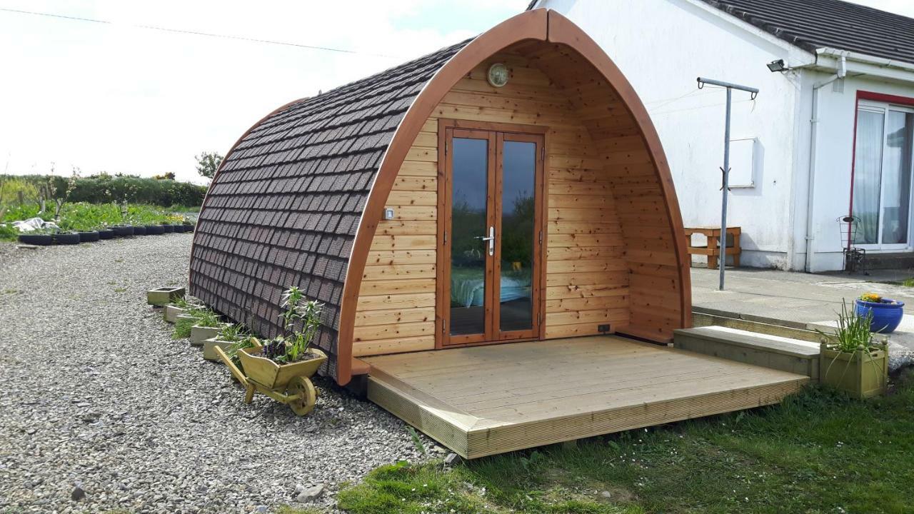 Villa The Rainbow Pod Milltown Malbay Exterior foto