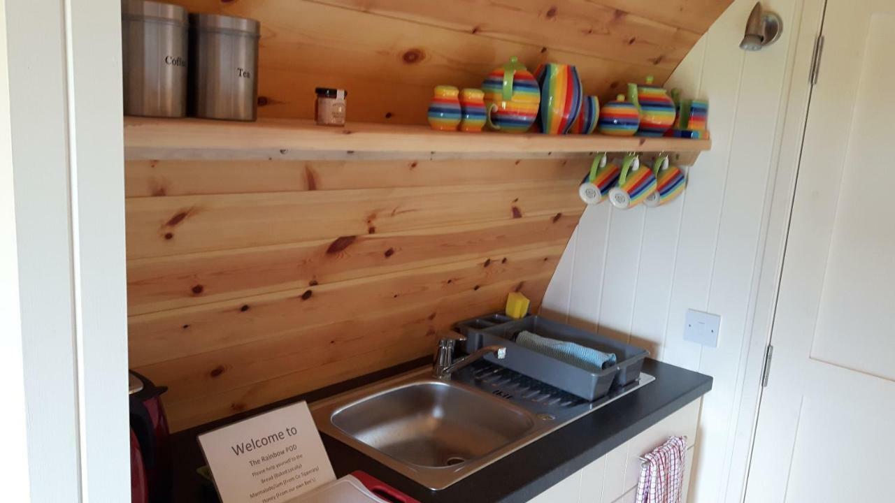 Villa The Rainbow Pod Milltown Malbay Exterior foto