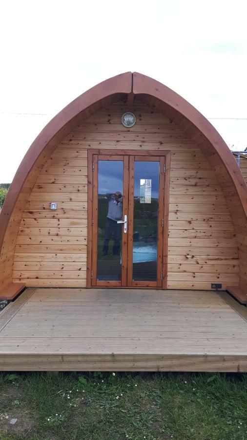 Villa The Rainbow Pod Milltown Malbay Exterior foto