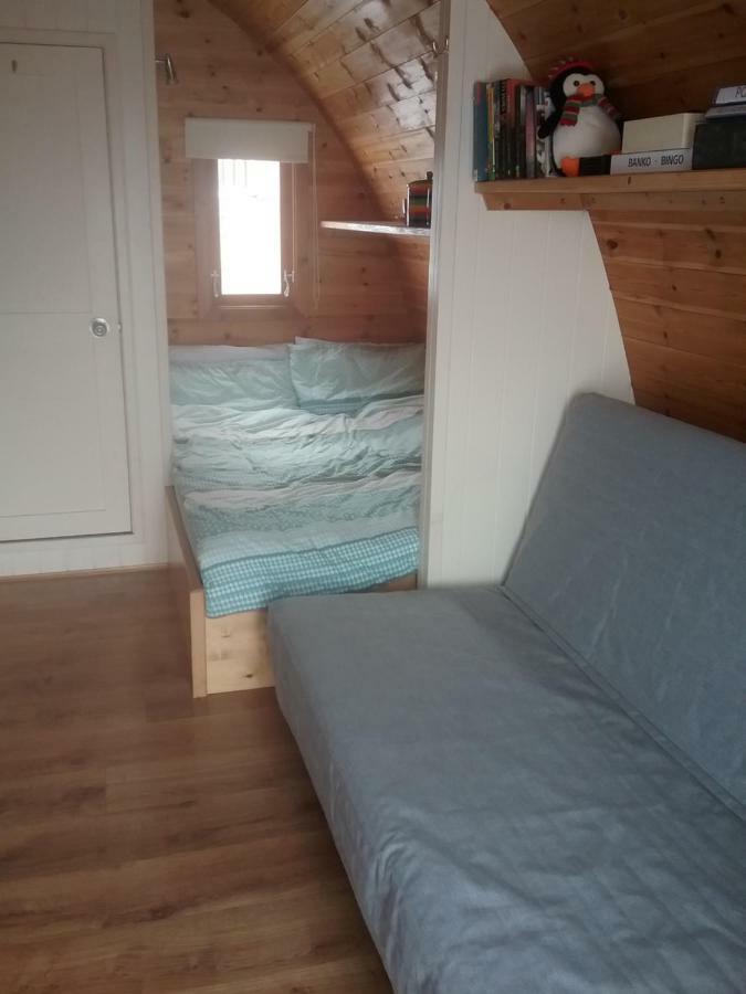 Villa The Rainbow Pod Milltown Malbay Exterior foto